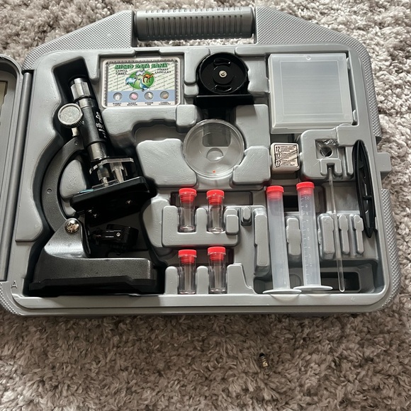 Edu Science Microscope Set in Gray Case - Picture 3 of 5